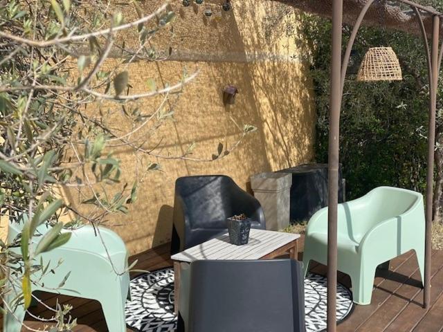 Family First Villa Gargas  Exterior photo