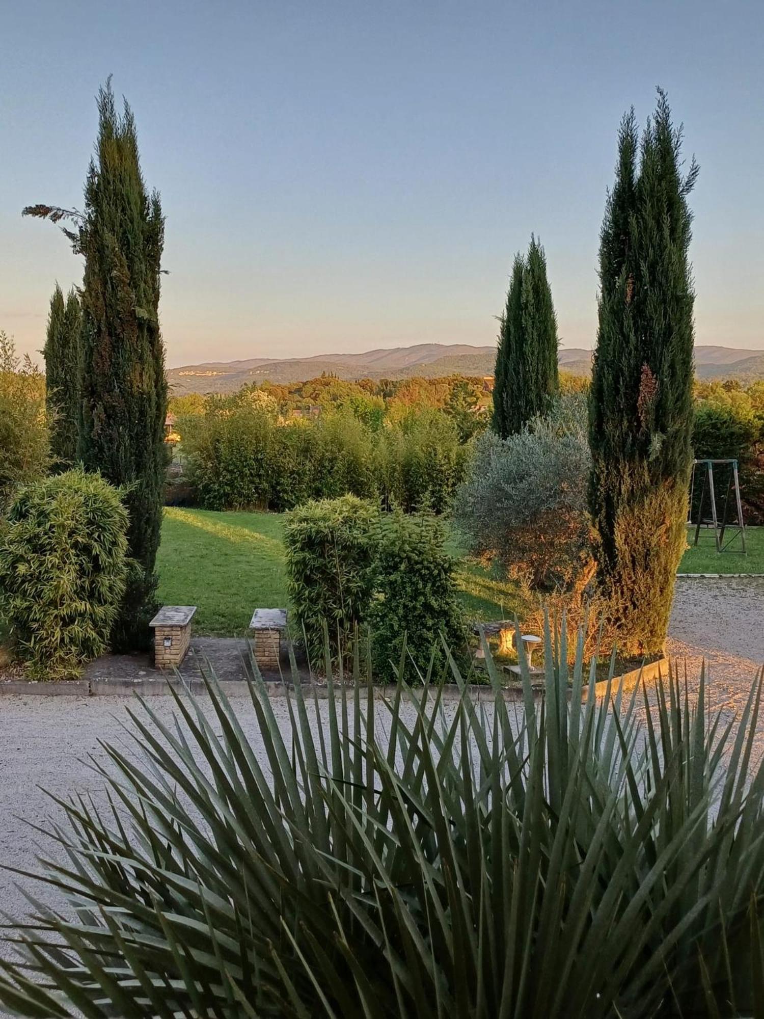 Family First Villa Gargas  Exterior photo